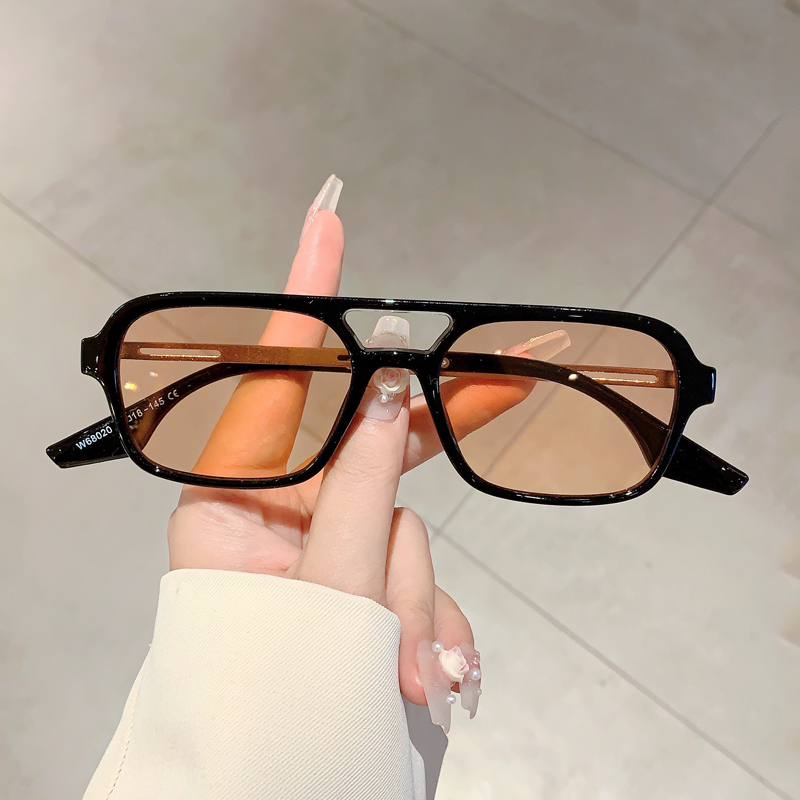 Модные женские солнцезащитные  – обзор и цена Street Fashion Brands
